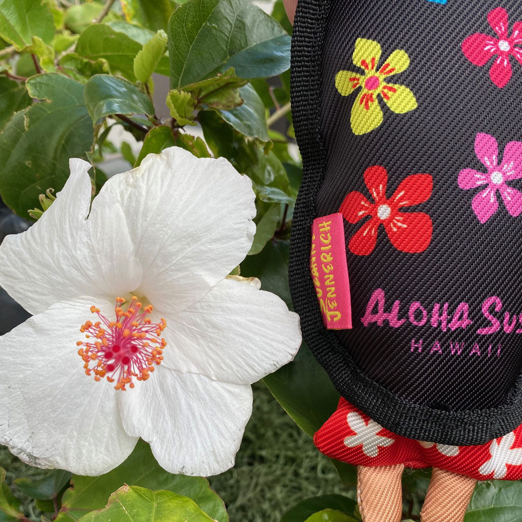 ALOHA SUSU doll and pet toy