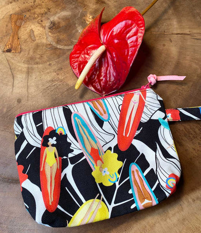 SURFER GIRL pouch
